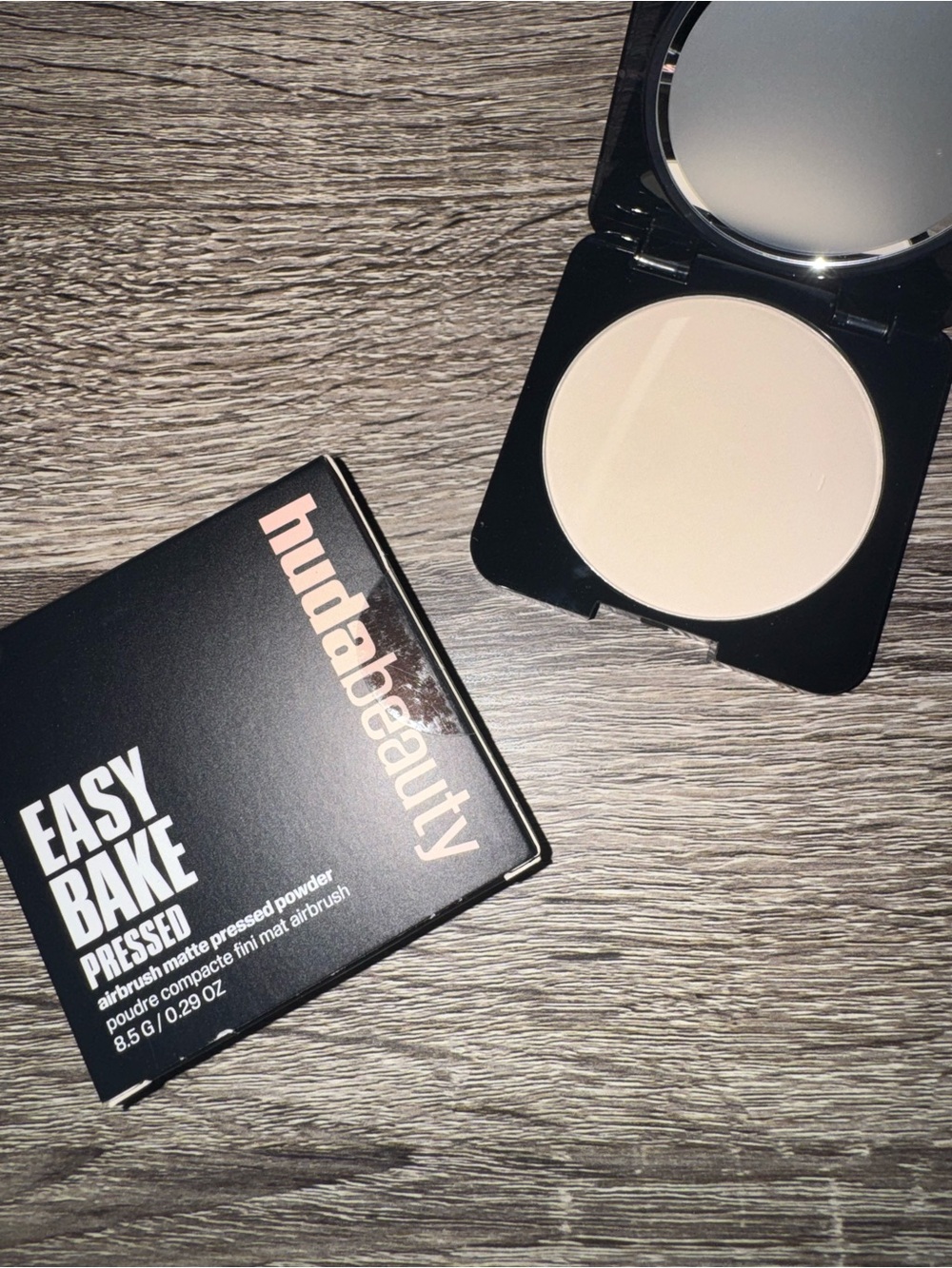 HUDA BEAUTY PRESSED POWDER 🍰